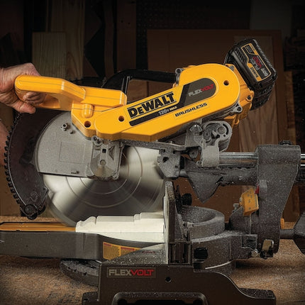 120V MAX* 12 in. Cordless Double-Bevel Compound Sliding Miter Saw Kit DHS790AT2